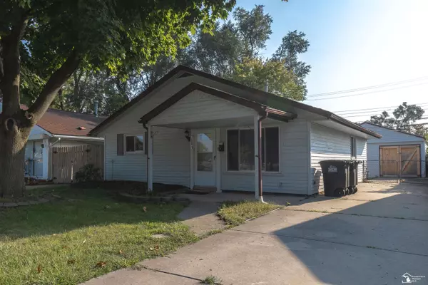 7581 Monroe, Taylor, MI 48180