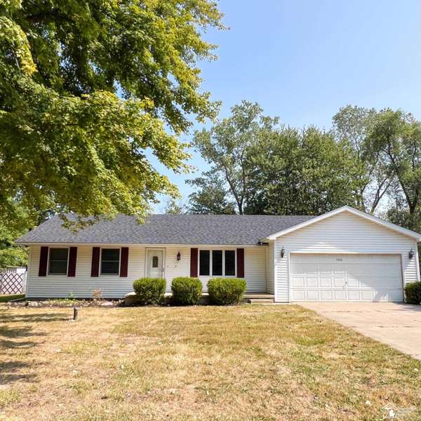 11460 Robinshire, Temperance, MI 48182