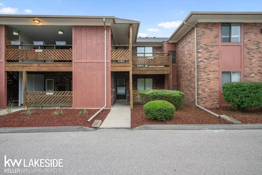 16490 Clarkson Drive, Fraser, MI 48026