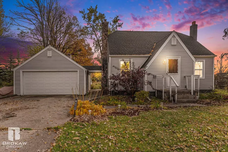 4382 Lippincott, Burton, MI 48519