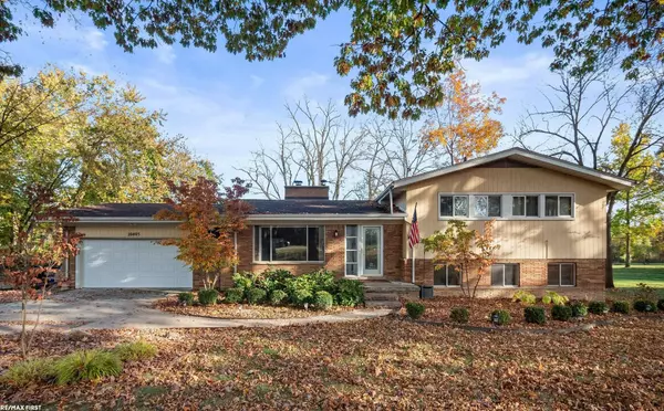 20405 Thorofare, Grosse Ile, MI 48138