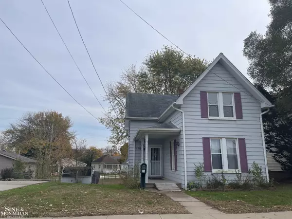 1319 Saint Clair, MI 48079