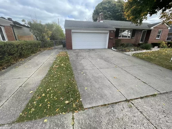 Saint Clair Shores, MI 48081,27608 Grant