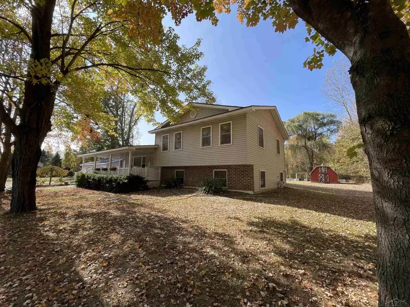 6116 S Graham Road, Saint Charles, MI 48655