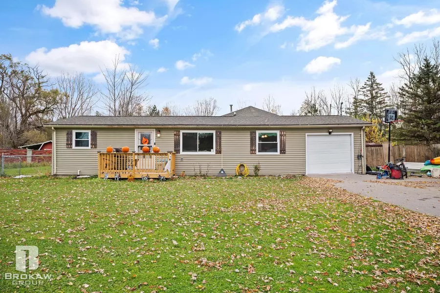 7412 N Webster, Mount Morris, MI 48458