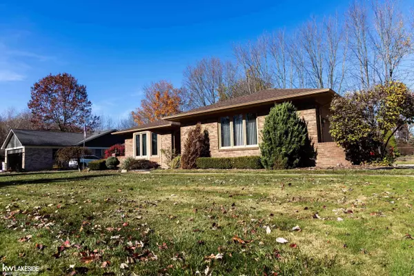 35669 Clarkston,  Richmond,  MI 48062