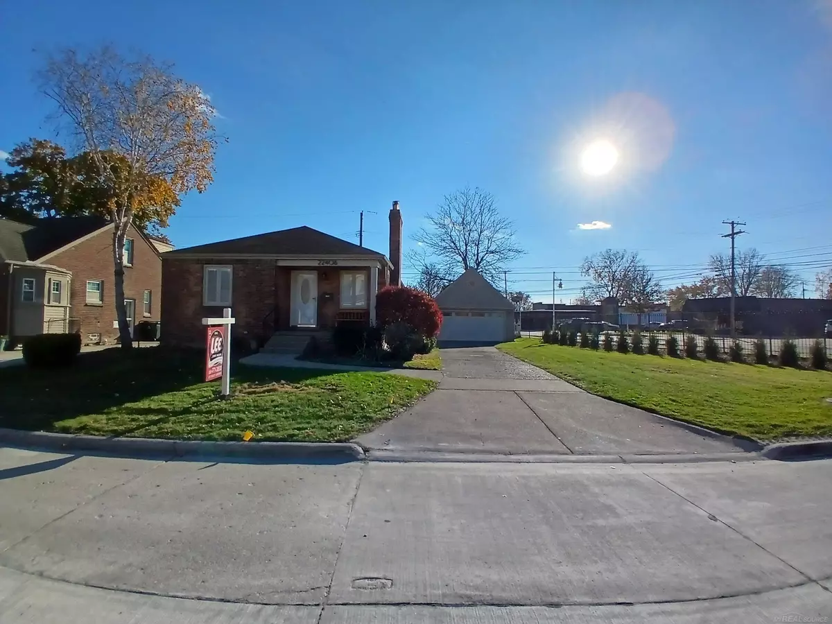 Saint Clair Shores, MI 48081,22406 Madison