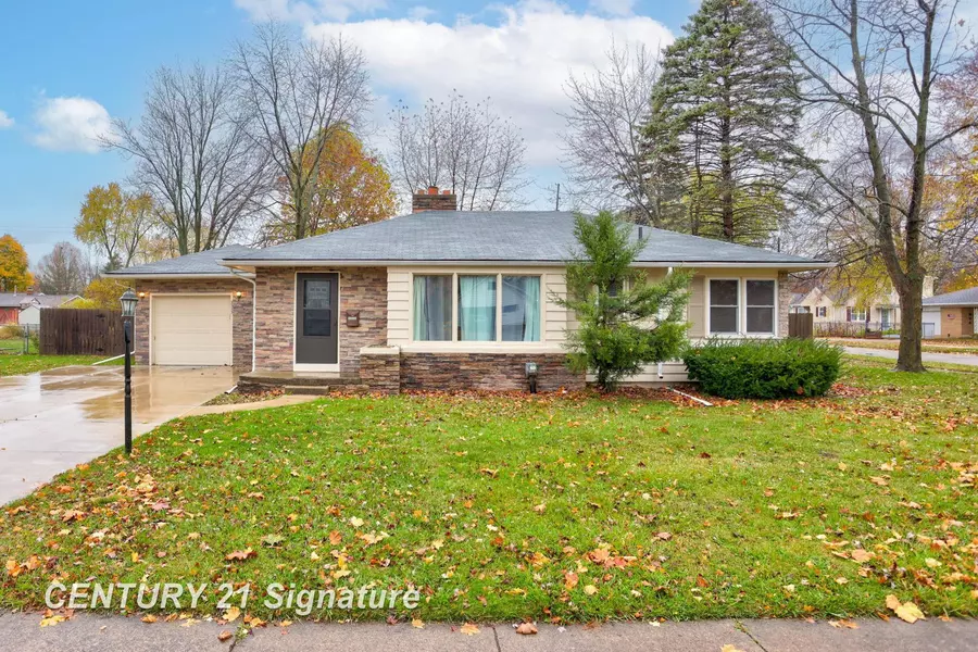 2323 Warwick, Saginaw, MI 48602