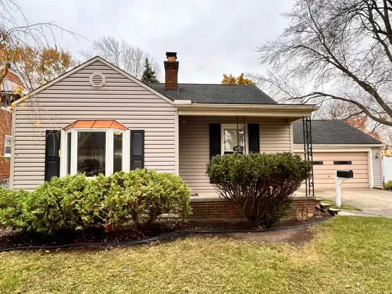 6808 Engleman Street, Center Line, MI 48015