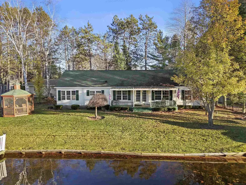 210 Atwood Drive, Houghton Lake, MI 48651