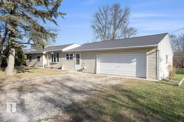 Davison, MI 48423,1183 S Oak