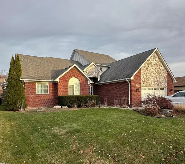 45563 Thorn Tree, Macomb, MI 48044