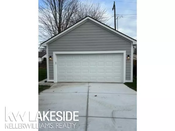 Saint Clair Shores, MI 48080,22009 Lakeview