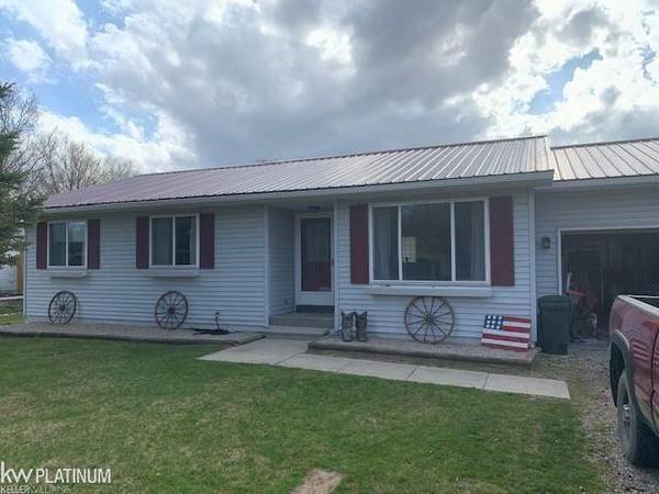 25 N Flower, Croswell, MI 48422