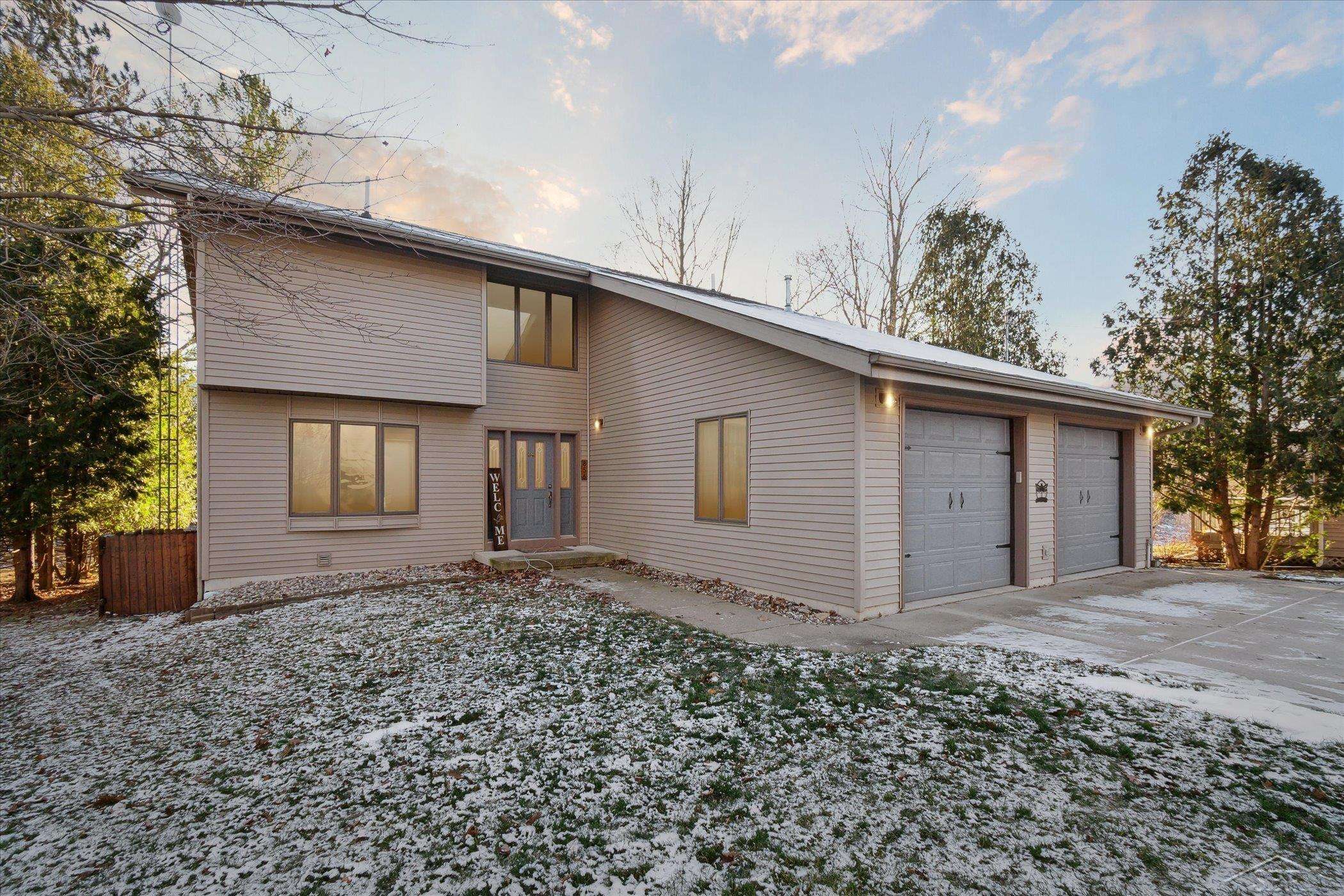 856 Pawtucket Drive, Hope, MI 48628