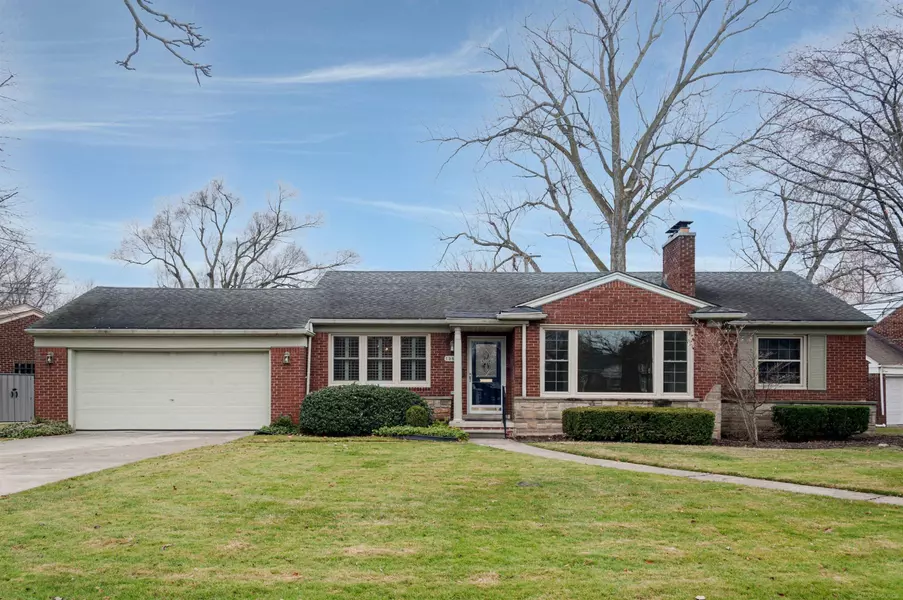 19875 E Ida, Grosse Pointe Woods, MI 48236