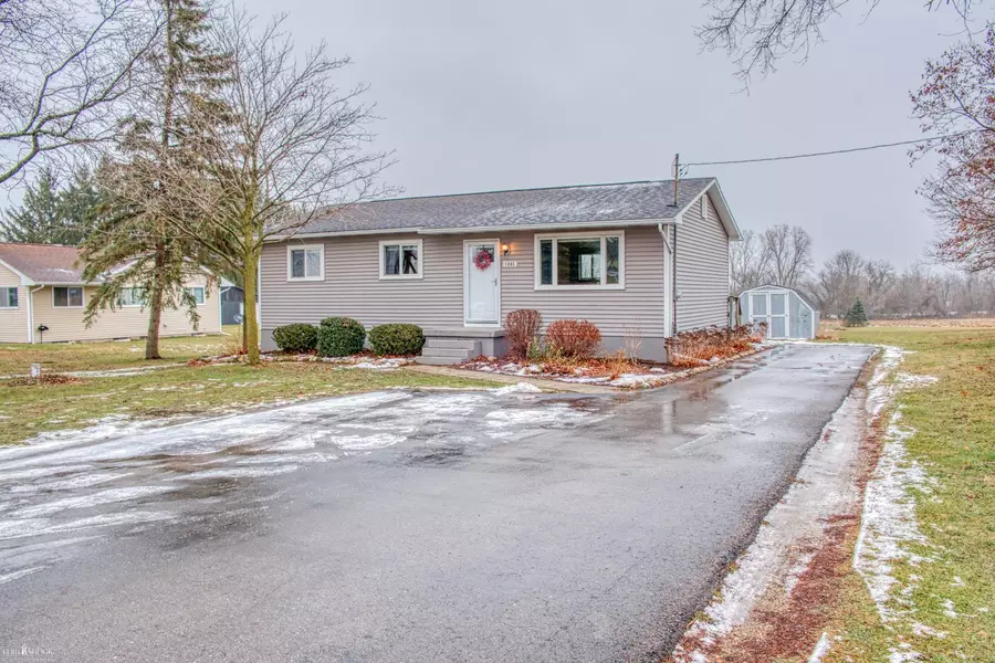 1805 Parmenter, Corunna, MI 48817