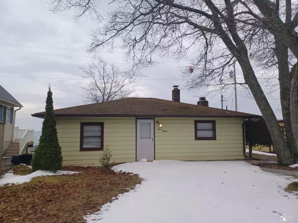 1180 Forest, East Tawas, MI 48730