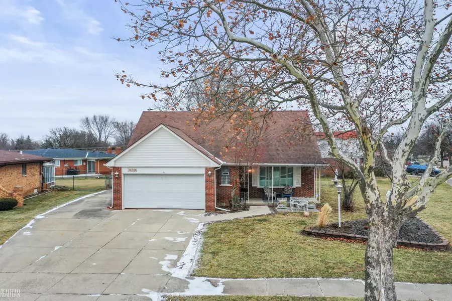 36216 English, Sterling Heights, MI 48310