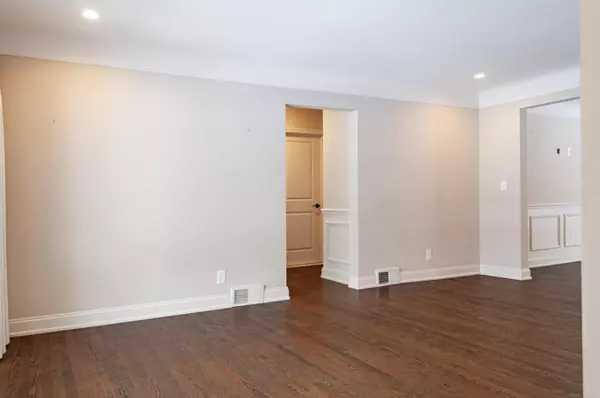 Grosse Pointe Woods, MI 48236,20085 W Ballantyne Court
