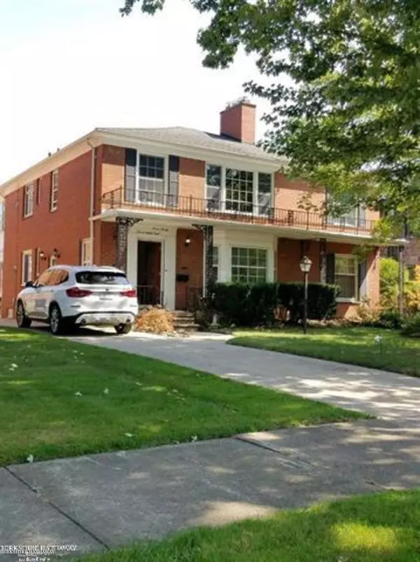 790 Trombley, Grosse Pointe Park, MI 48230