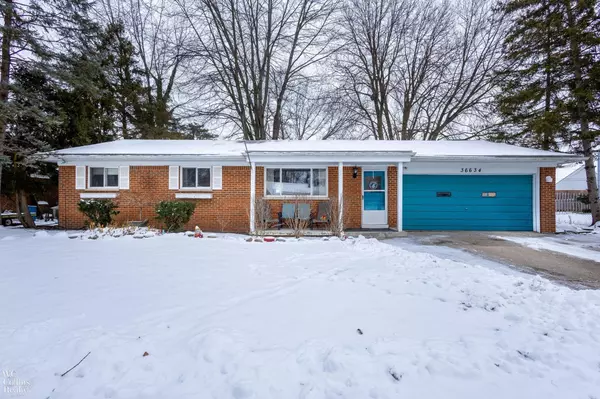 36634 Theodore, Clinton Twp, MI 48035