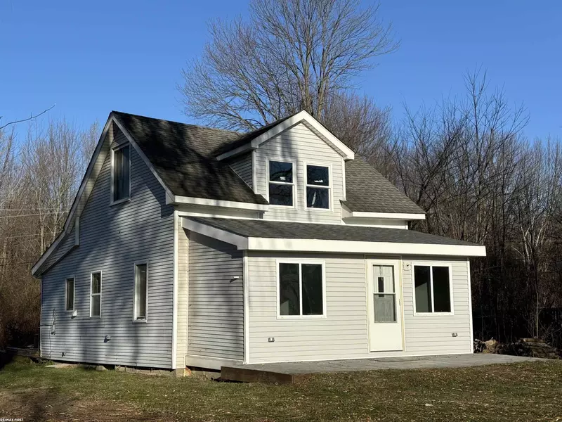 45527 JEFFERSON Avenue, Chesterfield, MI 48047