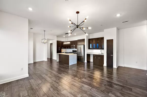 Detroit, MI 48201,438 Selden #301 Street
