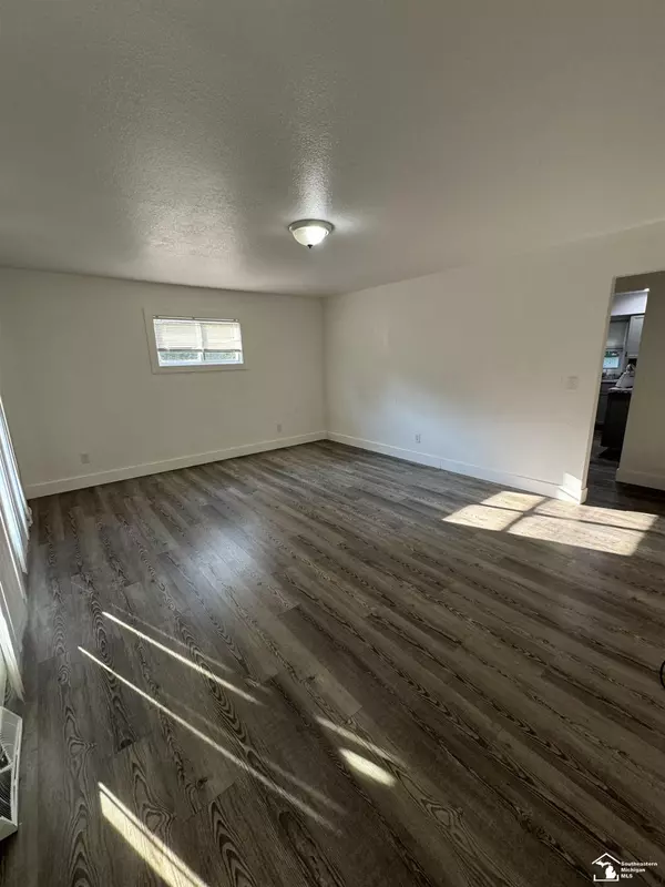 MI 48504,G-3384 Clement Street