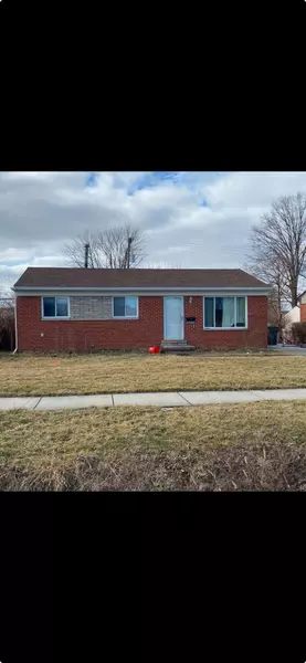 34269 Beaconsfield, Clinton Twp, MI 48035