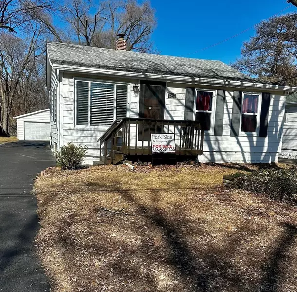 7857 Ruby Street, Utica, MI 48317