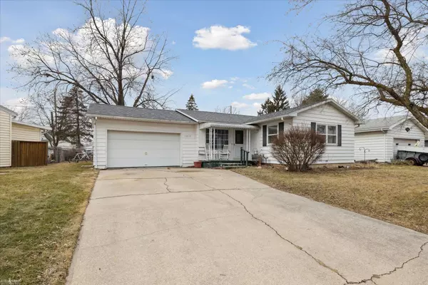 1217 Huntington Drive, Owosso, MI 48867