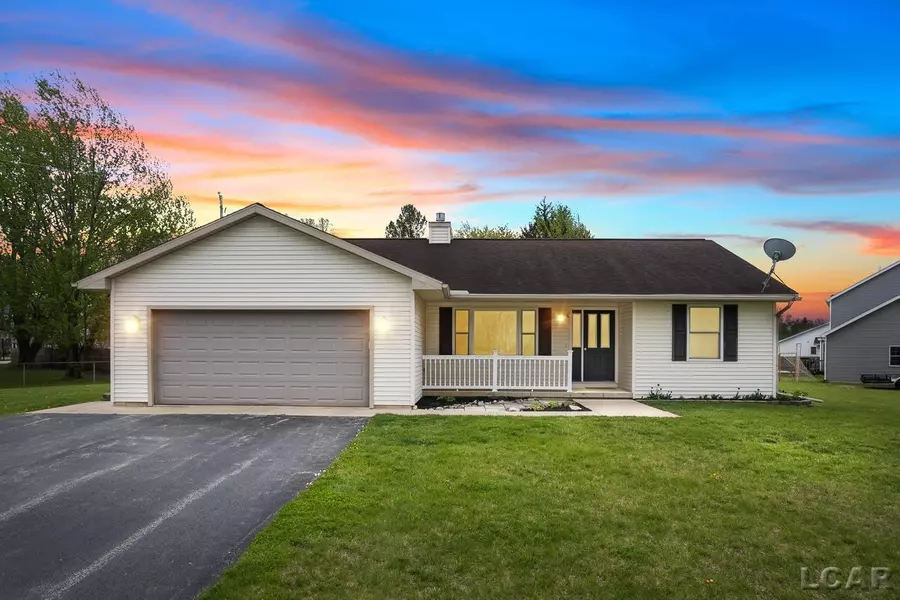 3235 Beaver Creek Ridge, Adrian, MI 49221