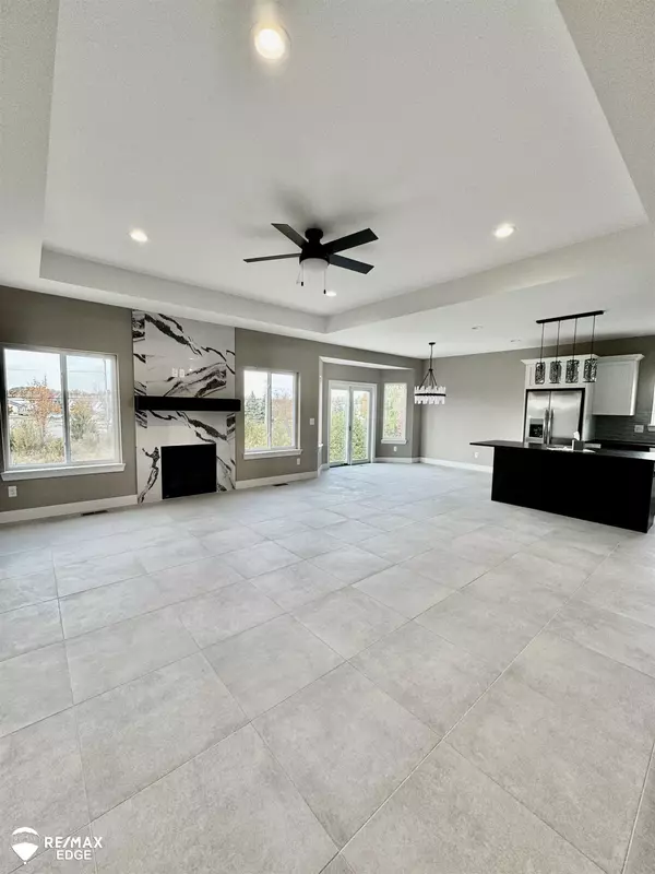 Grand Blanc, MI 48439,1443 Woodlake Lane