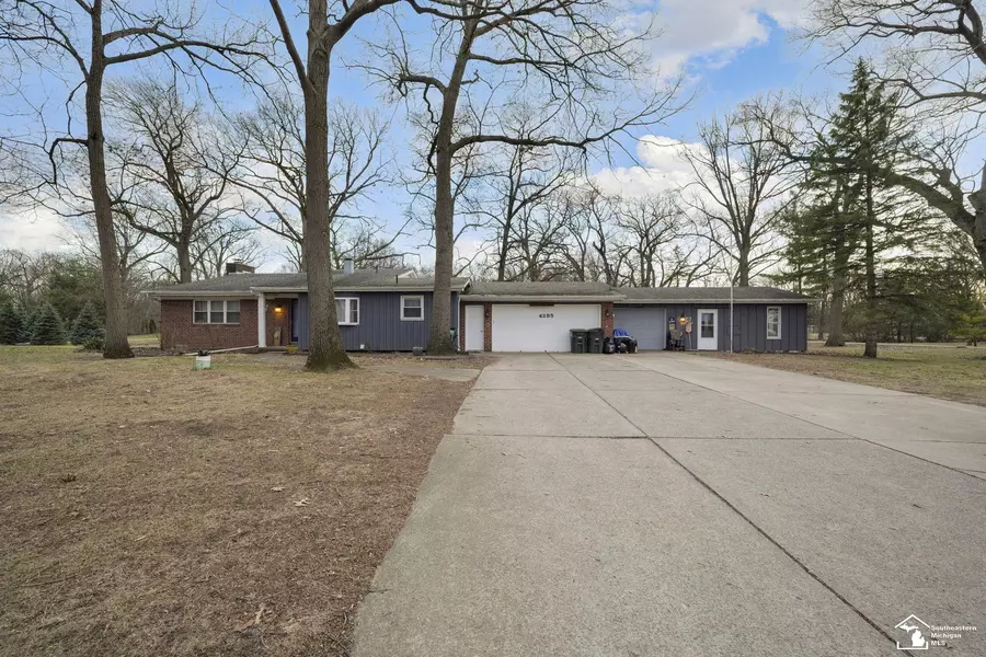 4285 smith Road, Lambertville, MI 48144