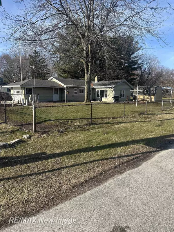 419 State Park Drive, Bay City, MI 48706