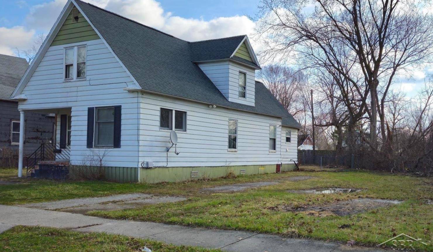 826 S 13TH Street, Saginaw, MI 48601