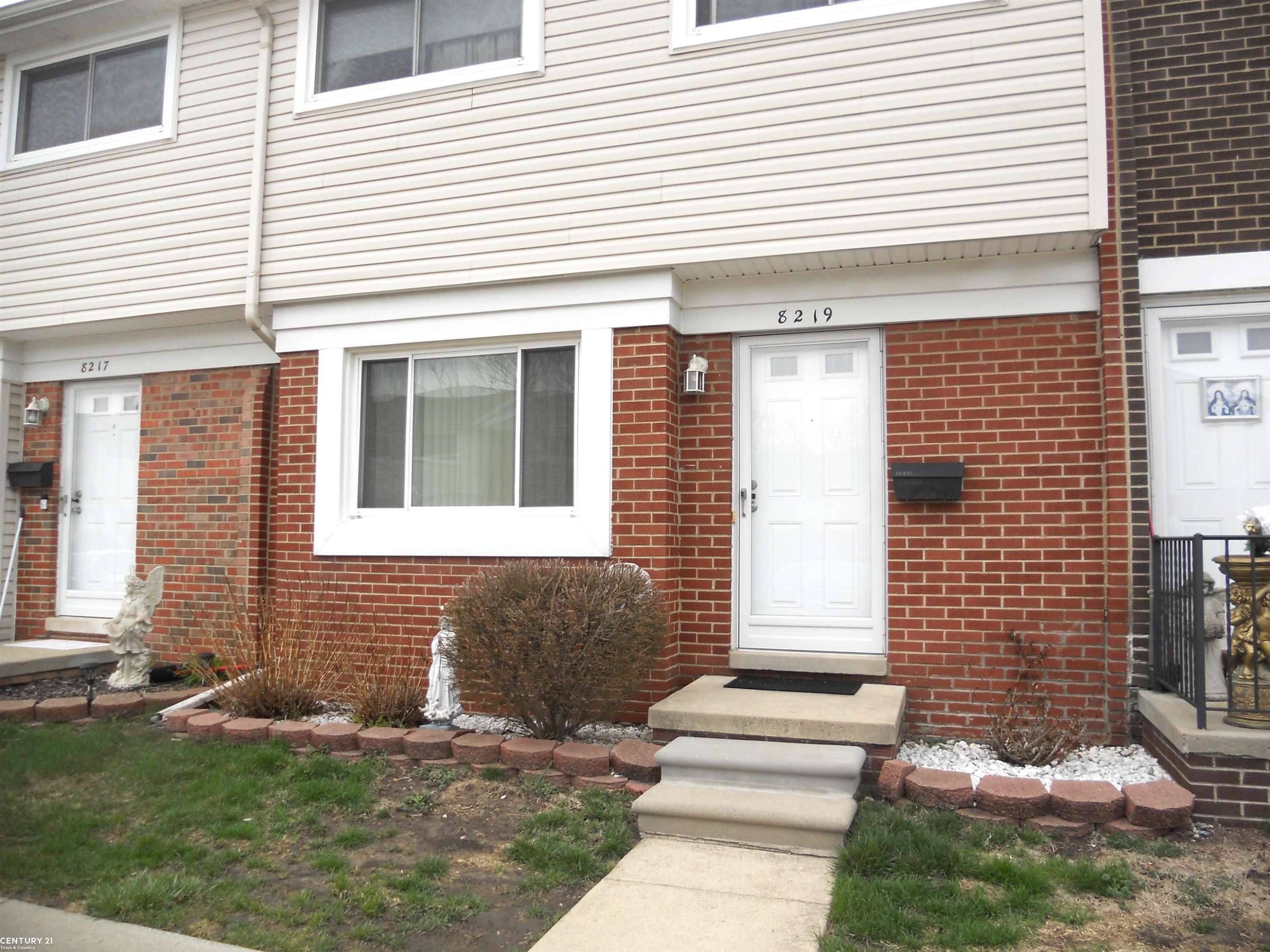 Warren, MI 48093,8219 DARTMOUTH Avenue