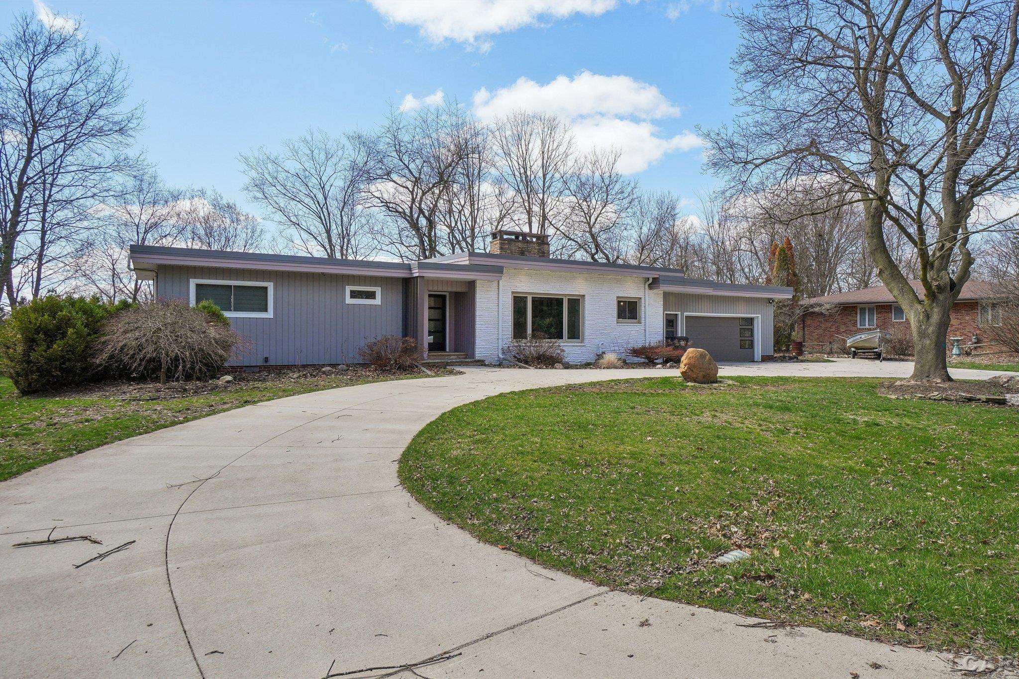 Adrian, MI 49221,8 Lakeridge Drive