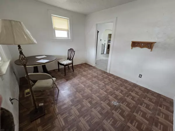Eastpointe, MI 48021,16207 Chesterfield Avenue