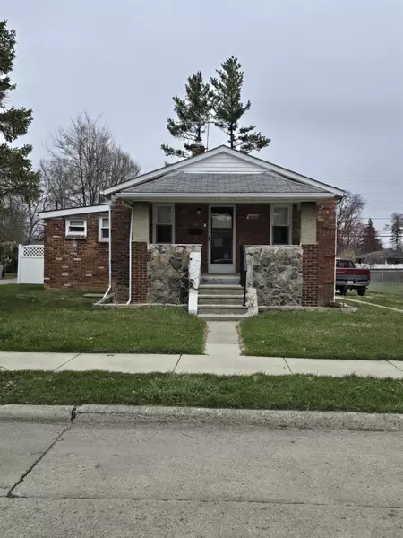 16207 Chesterfield Avenue, Eastpointe, MI 48021