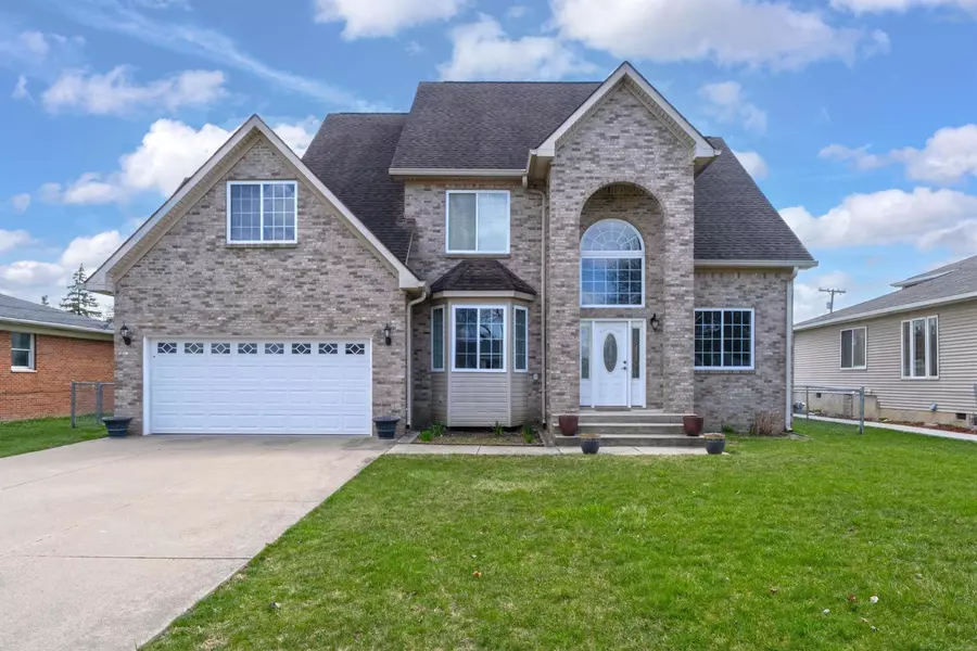 2094 Oakcrest Road, Sterling Heights, MI 48310