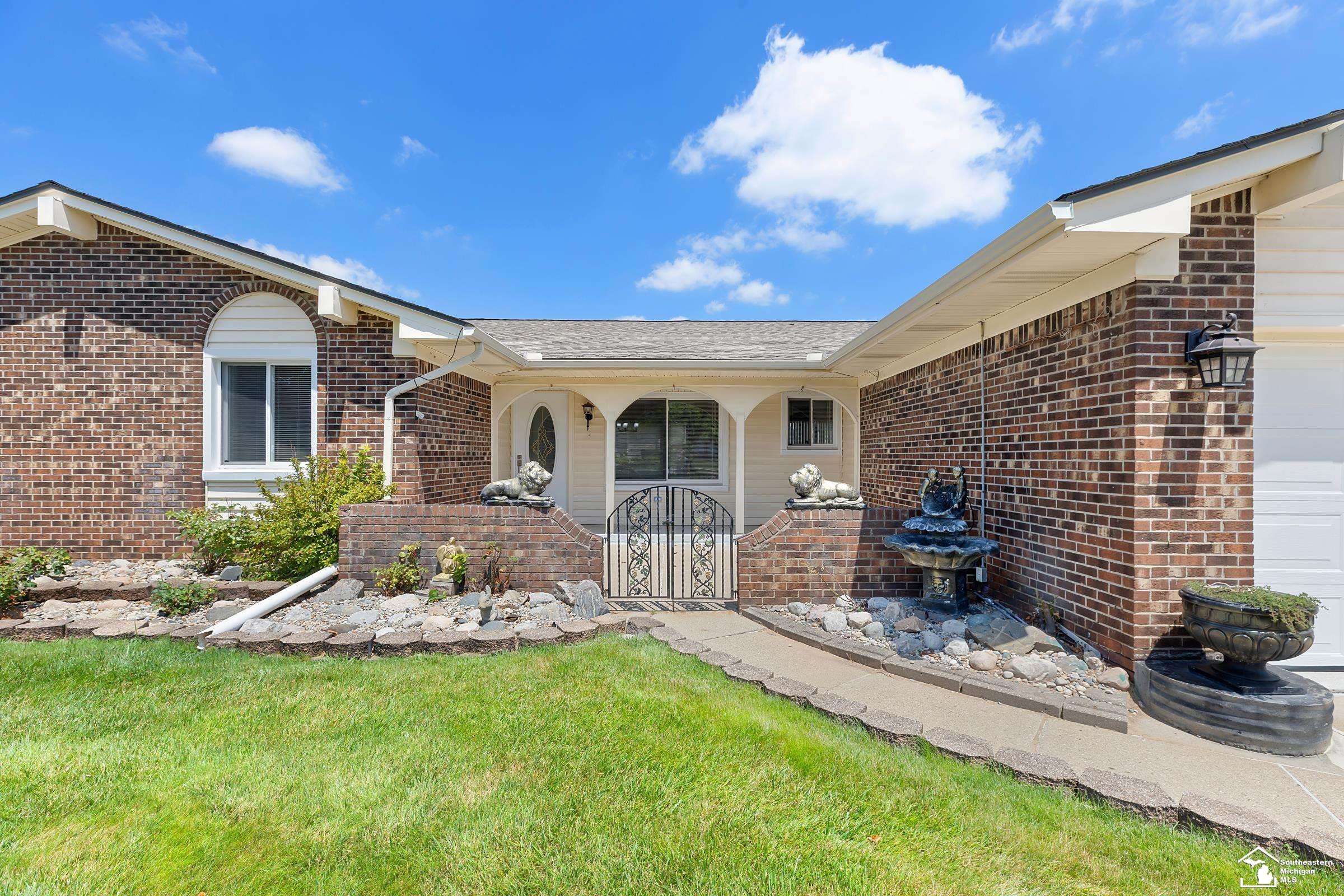 Livonia, MI 48152,33472 6 MILE Road