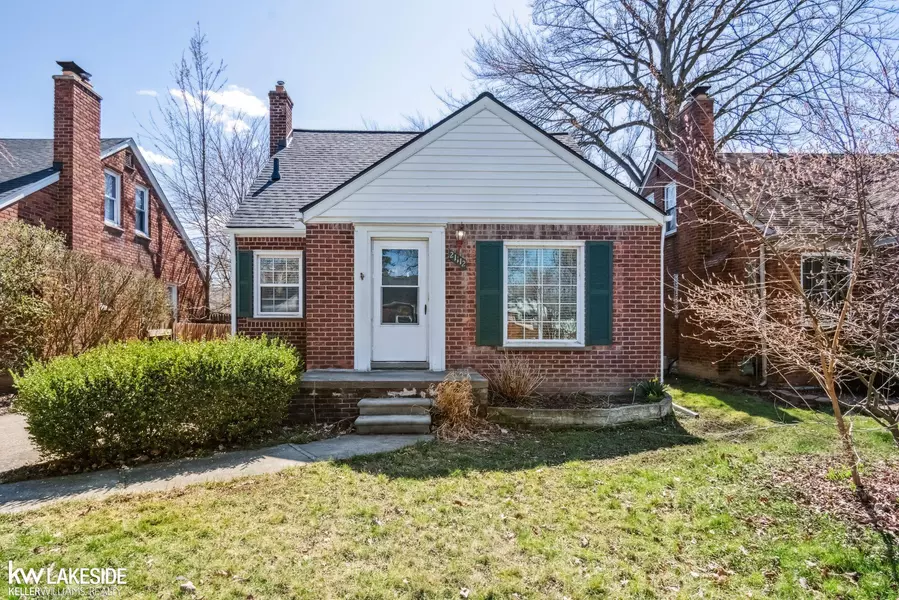 21112 Hunt Club Drive, MI 48225