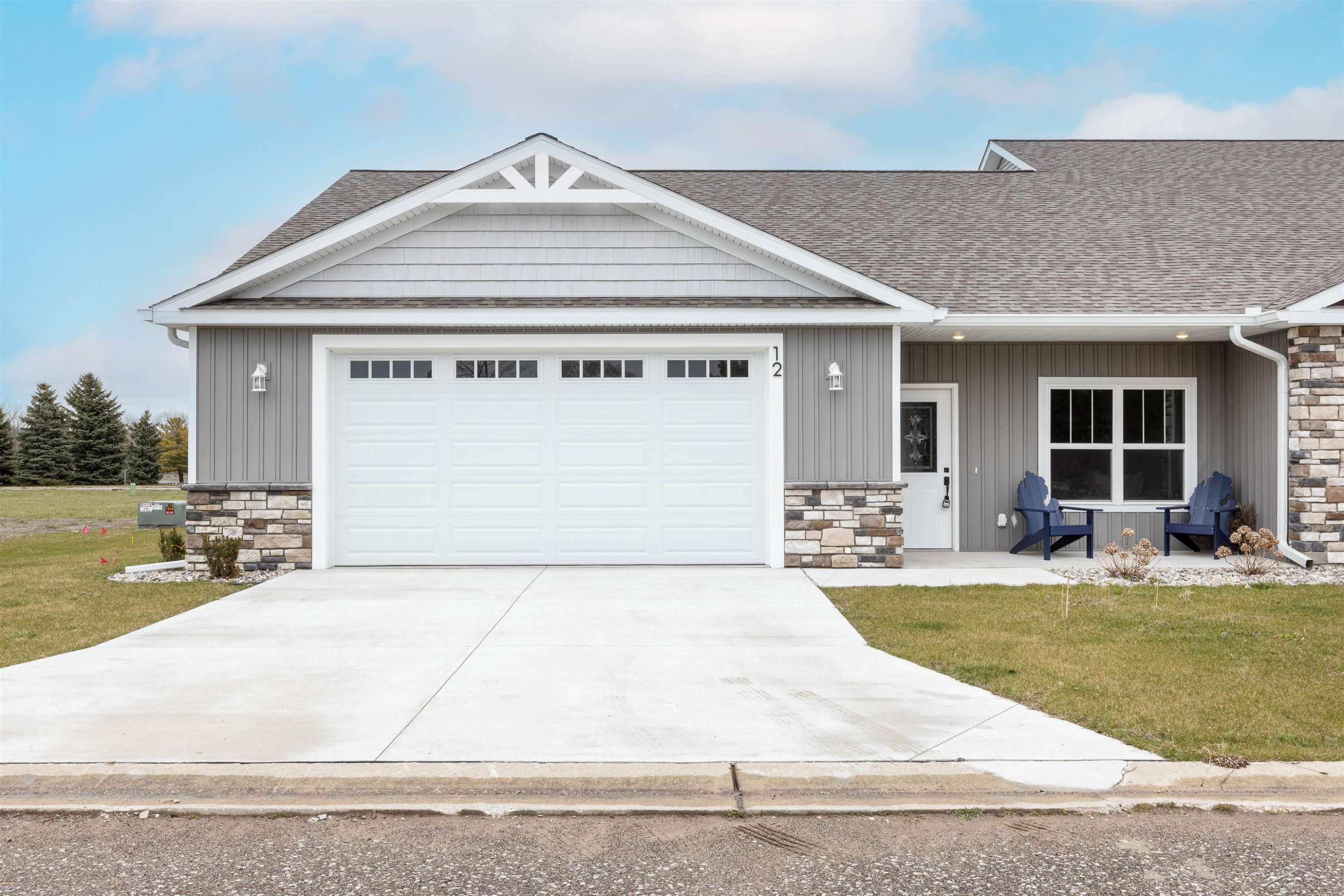12 Cove Drive, Bay City, MI 48706