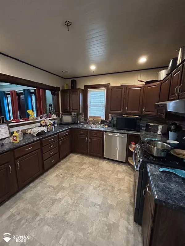 Saginaw, MI 48602,412 N Oakley Street