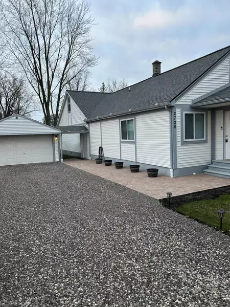 2720 E Maple Road, Troy, MI 48083