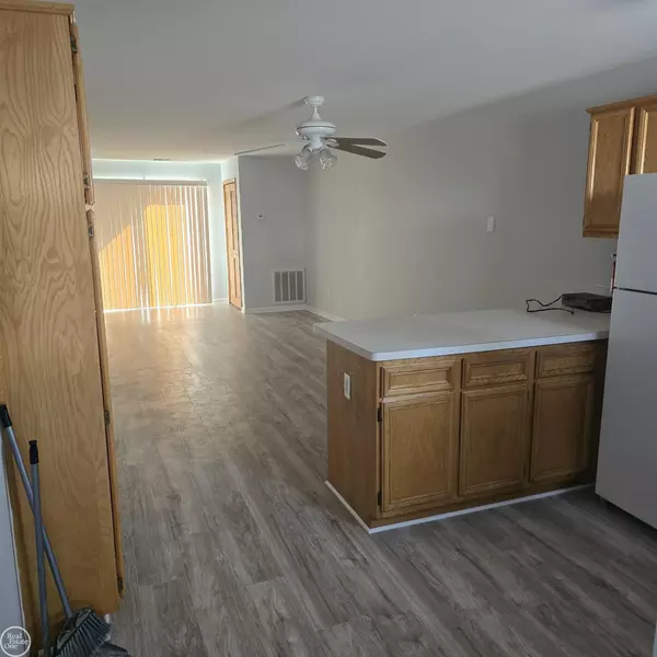 Roseville, MI 48066,30288 Wedgewood Circle