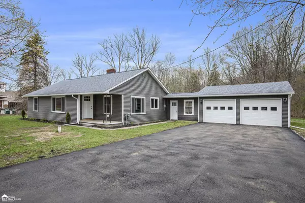 2395 E Burt Road, Burt, MI 48417