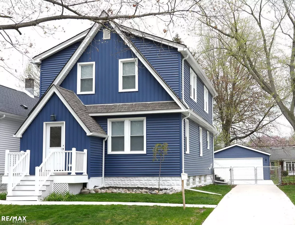Grosse Pointe Woods, MI 48236,1374 Anita Avenue